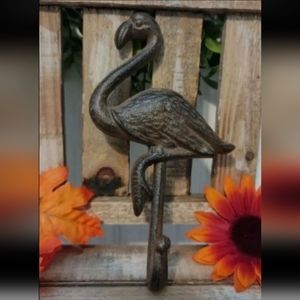 NWOT Cast Iron Flamingo Wall Hook Hanger Coastal Home Decor Towels Bags Robe